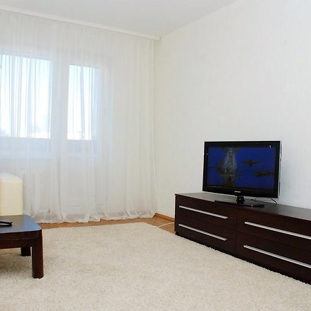 קייב 2-Komnatnye Apartamenty Alladin - Pozniaki מראה חיצוני תמונה